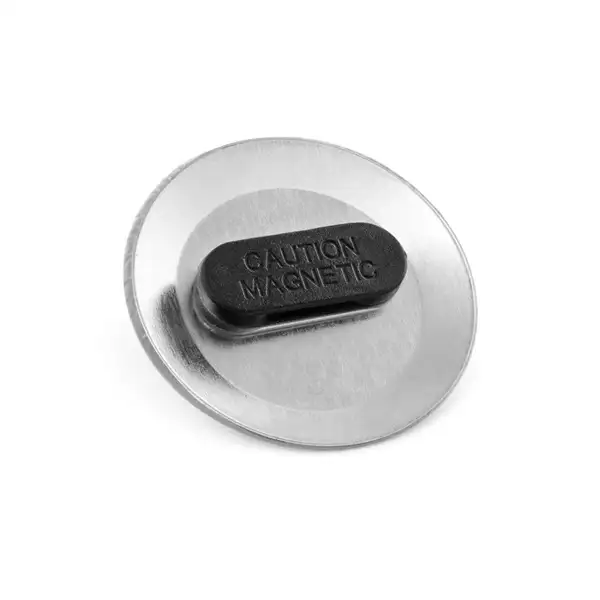 Button P'IN 11. Runder Pin mit doppeltem Magnetverschluss – Ansicht 2