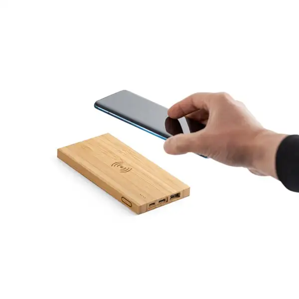 Powerbank 5'000 mAh mit 5W wireless Ladegerät aus Bambus – Ansicht 2