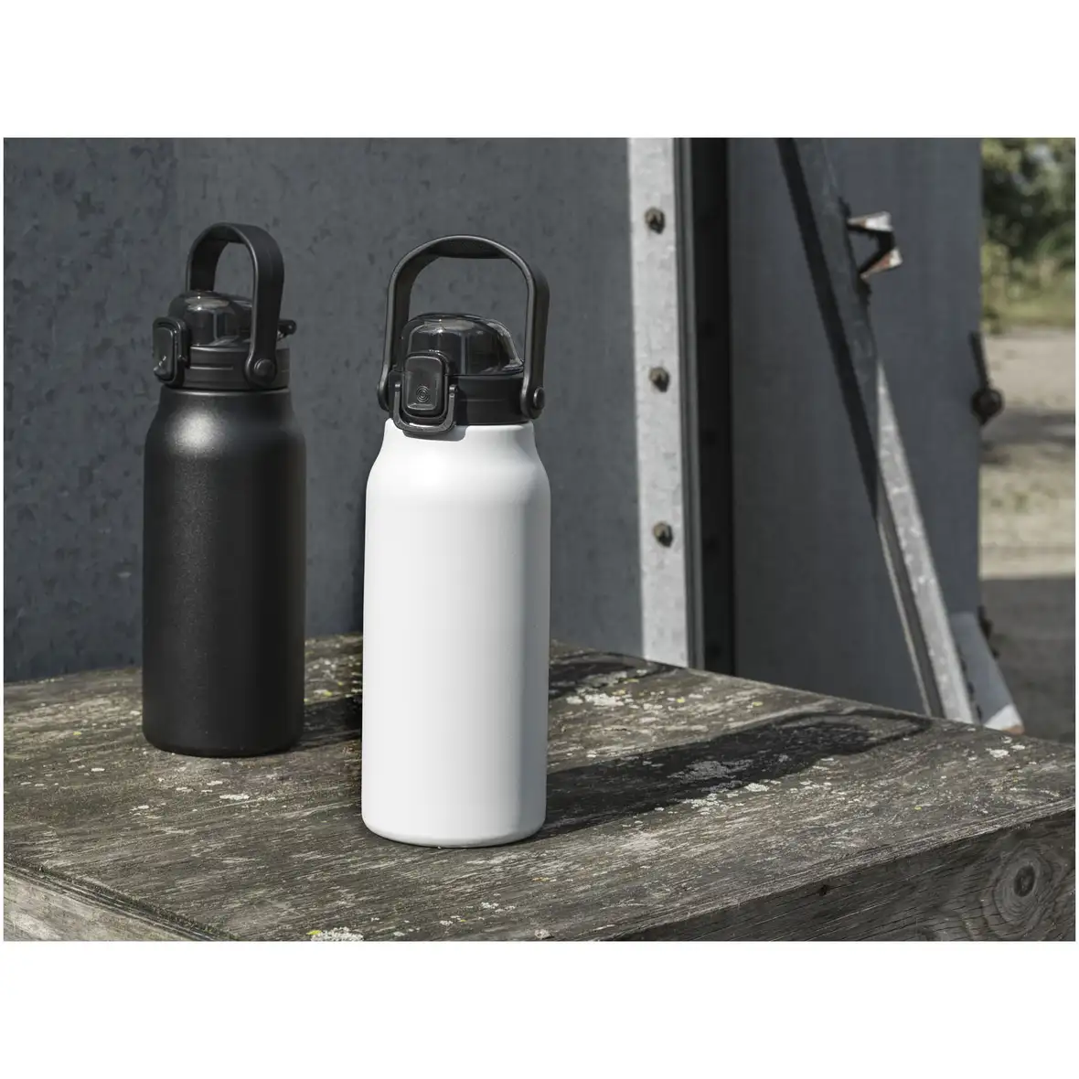 1600 ml RCS-zertifizierte Kupfer-Vakuum Isolierflasche aus recyceltem Edelstahl – Ansicht 5