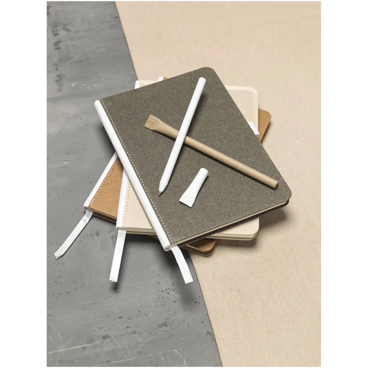 Kugelschreiber aus Recyclingpapier (blaue Mine) – Ansicht 3