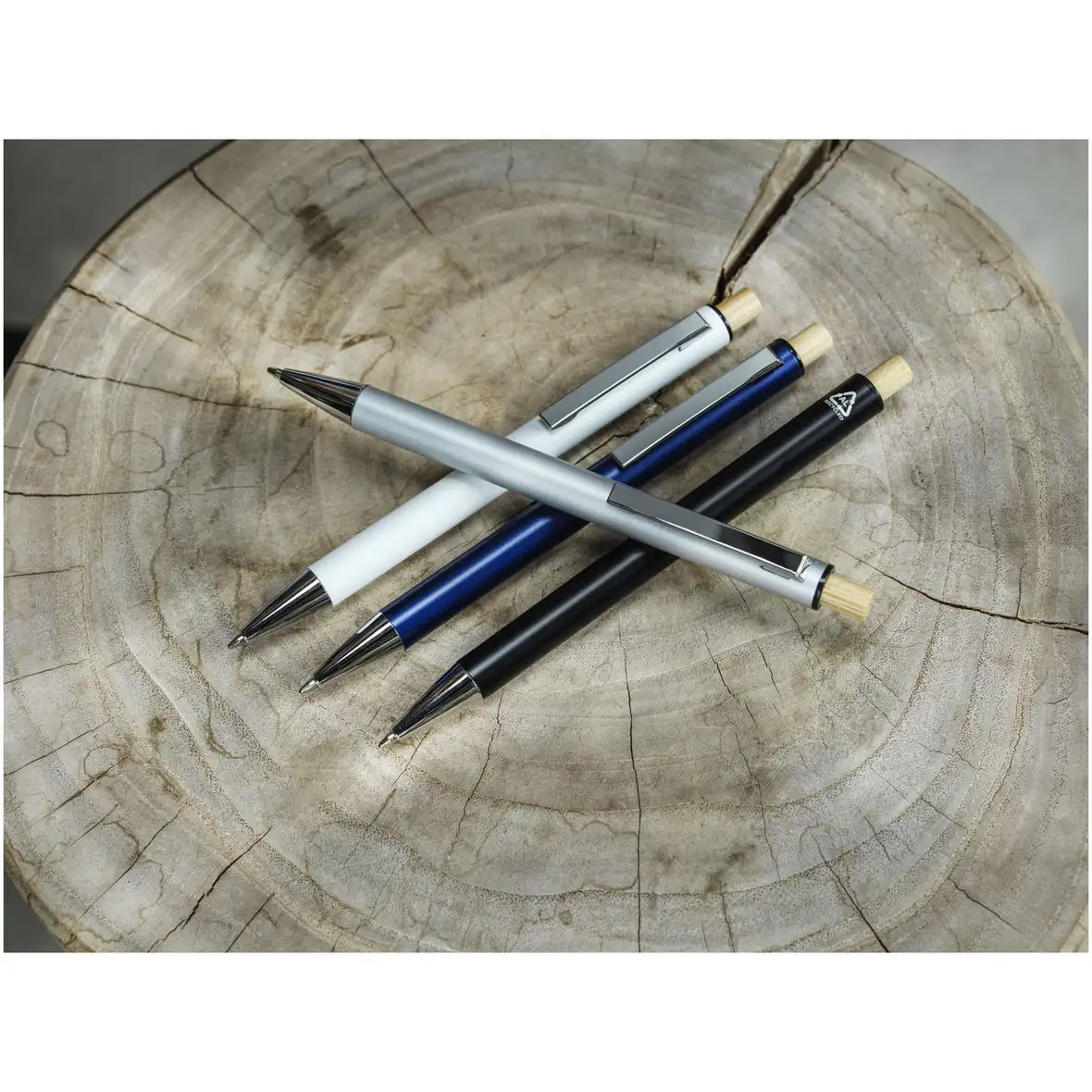 Kugelschreiber aus recyceltem Aluminium (blaue Mine) – Ansicht 6