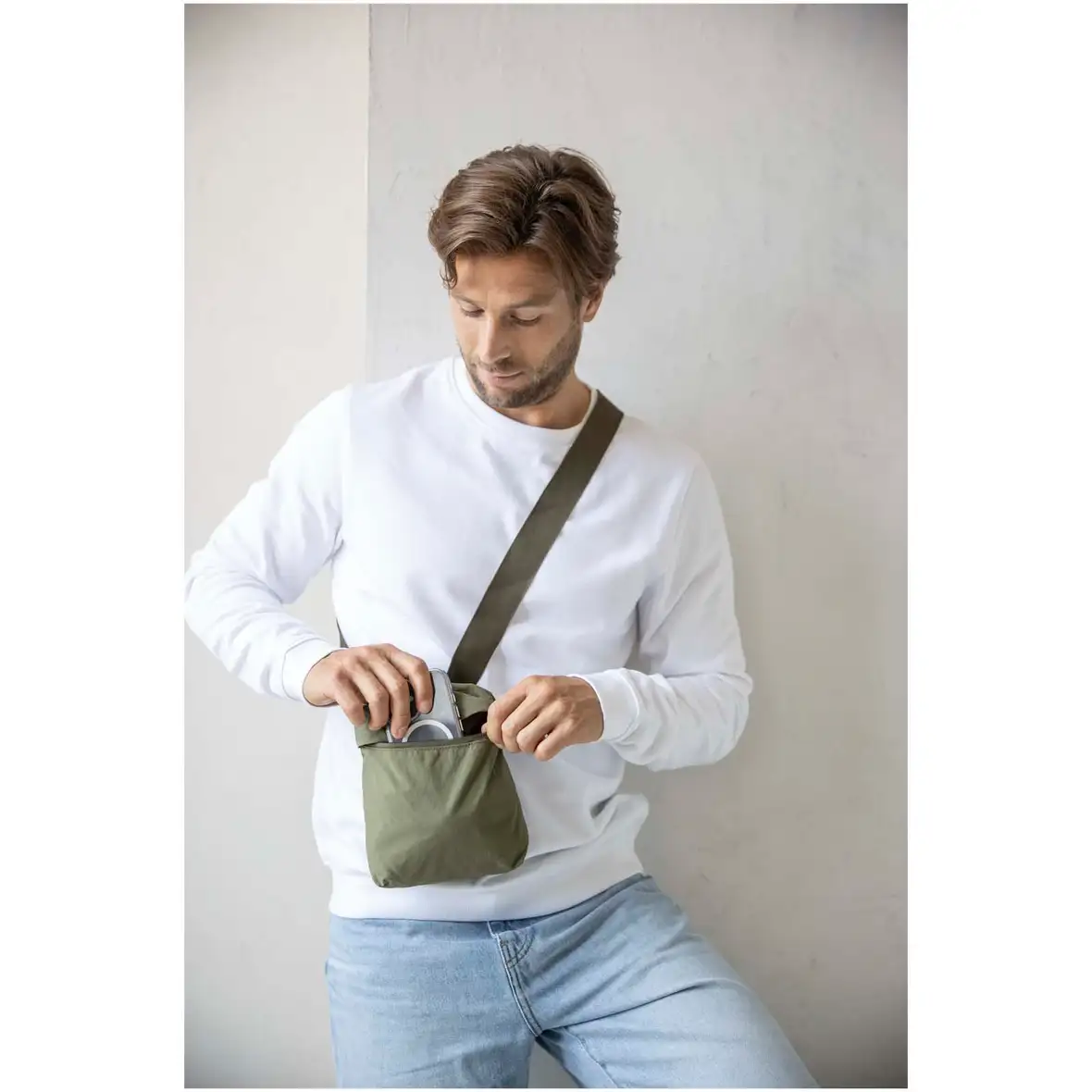Umhängetasche aus recyceltem Nylon – Ansicht 15