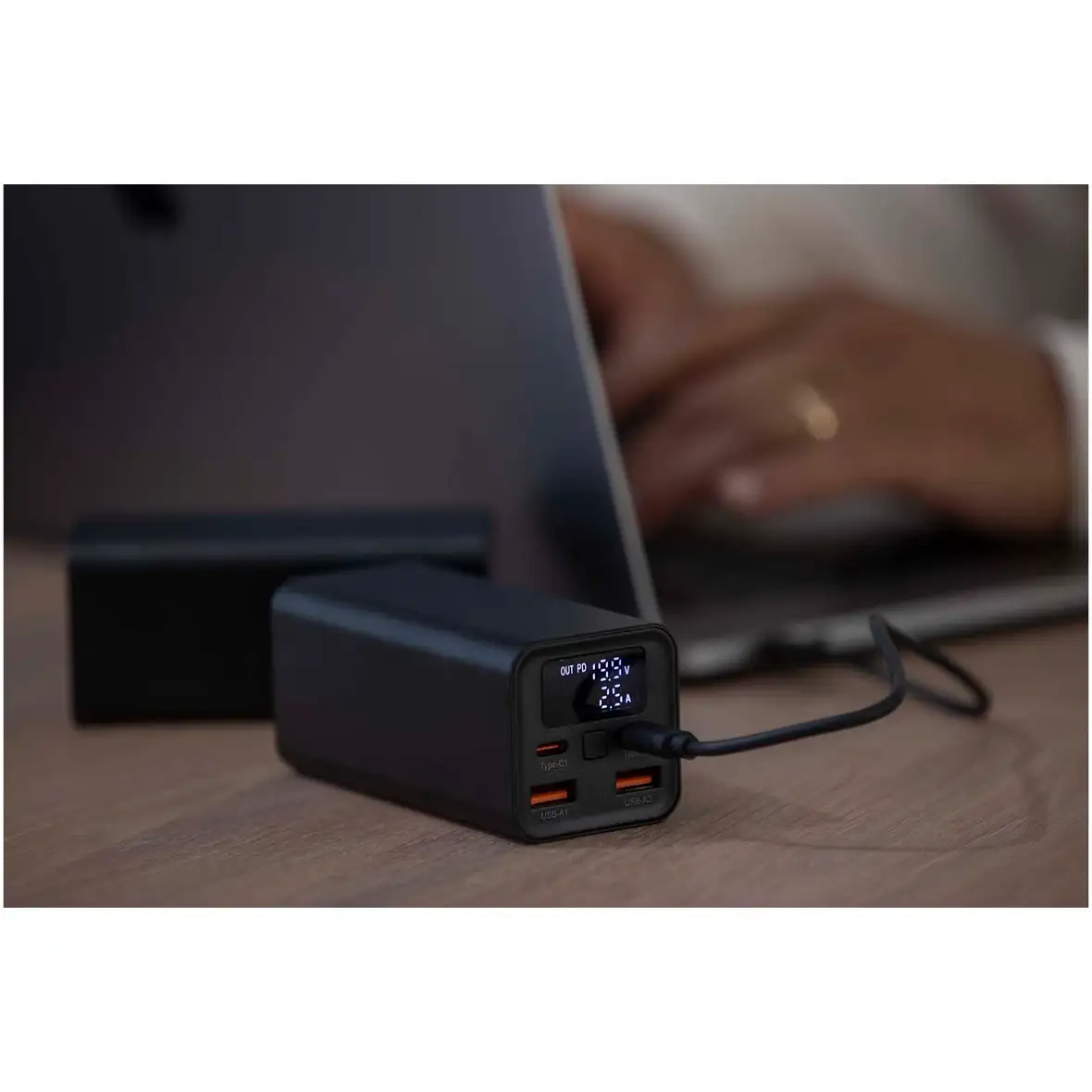 70 W 20.000 mAh Laptop Powerbank aus recyceltem Aluminium – Ansicht 8