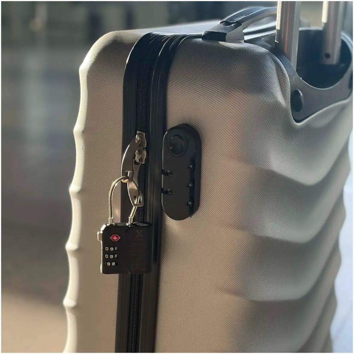Xtorm Lock Tag TSA Zahlenschloss mit Standort Tracker – Ansicht 6