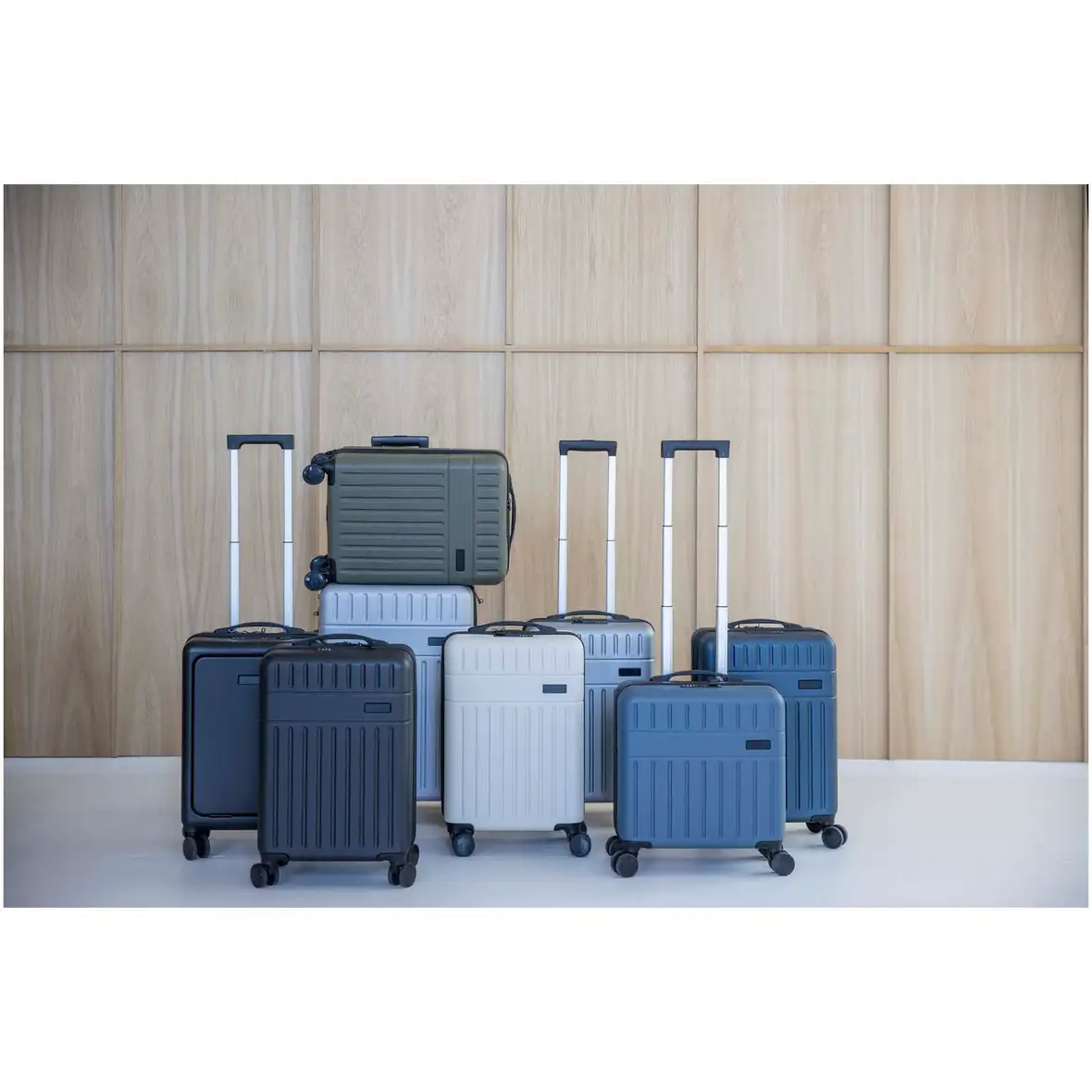 24" GRS-recycelter, erweiterbarer Trolley 70 L – Ansicht 10