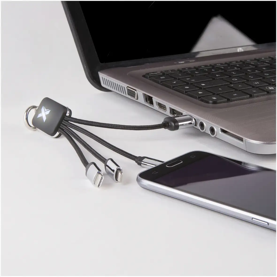Ladekabel mit Leuchtlogo – Ansicht 9
