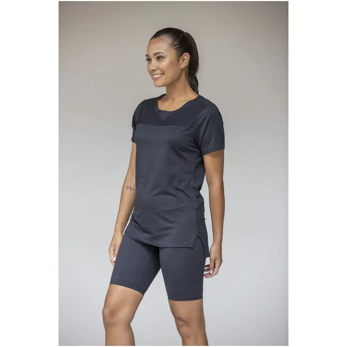 160 g/m² Cool Fit T-Shirt aus recyceltem GRS Material für Damen – Ansicht 4