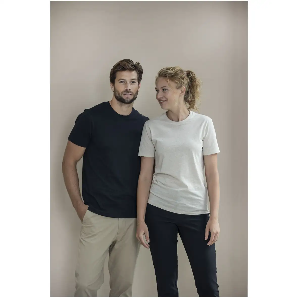 160 g/m² Aware™ T-Shirt aus recyceltem Material Unisex – Ansicht 10