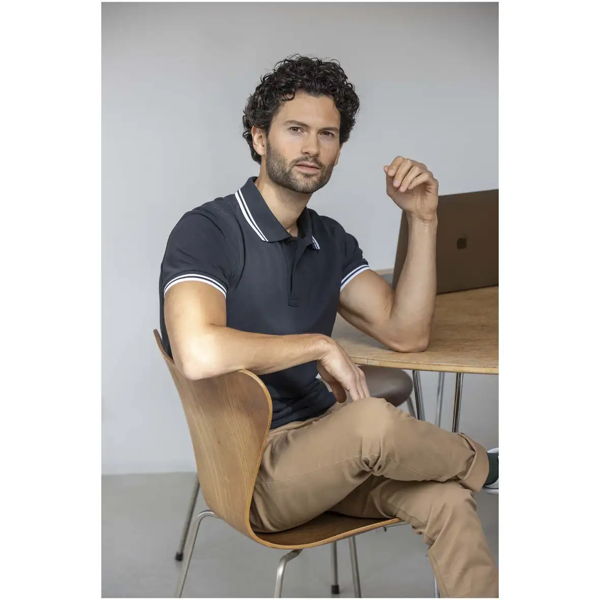 200 g/m² Polo mit abgesetztem Rand für Herren – Ansicht 4