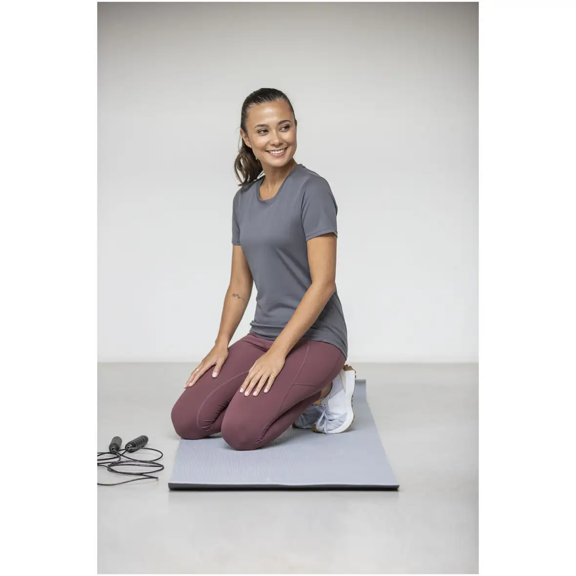 105 g/m² Cool Fit T-Shirt für Damen – Ansicht 15